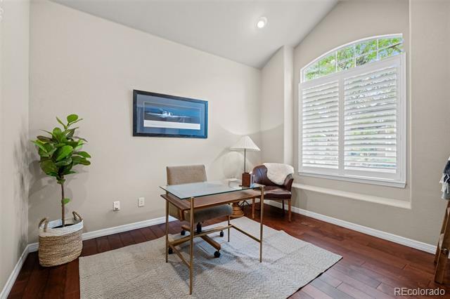 Foto del edificio - 1723 S Poplar Way