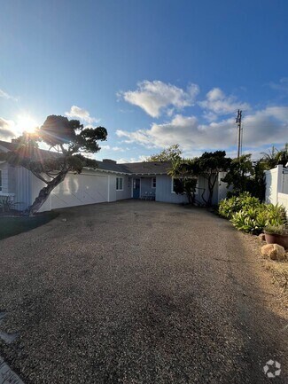Building Photo - 151 Alder St