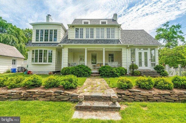 Foto del edificio - 5301 Edgemoor Ln