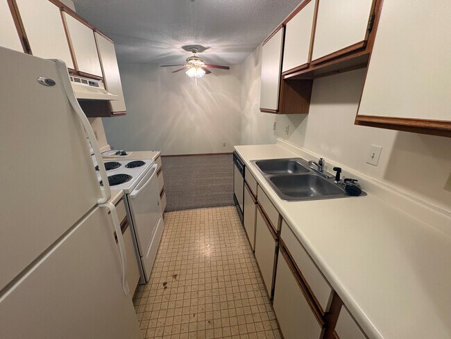 Foto del edificio - Shorewood Place Apartments
