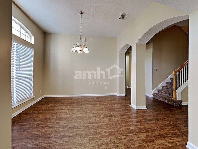Building Photo - 3520 Laurel Mill Dr