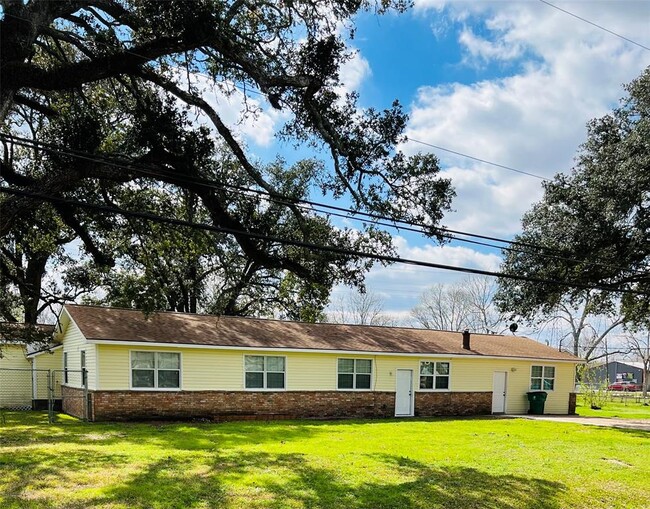 Building Photo - 7342 Rodgers Rd