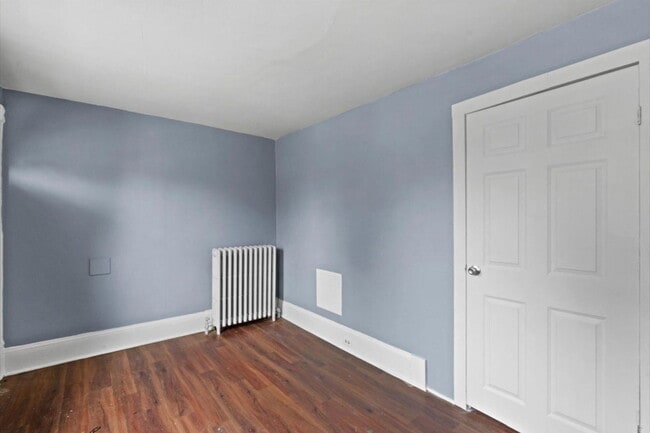 Building Photo - 118 E Concordia Ave