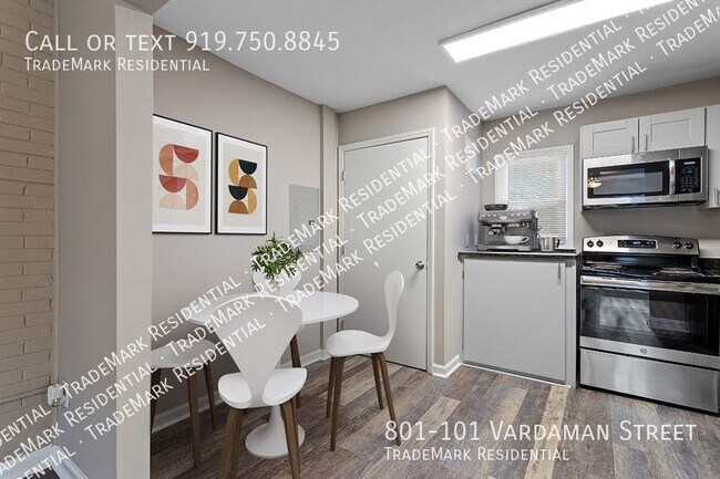Building Photo - Renovated 2BR/1BA Apts Near Downtown Ralei...