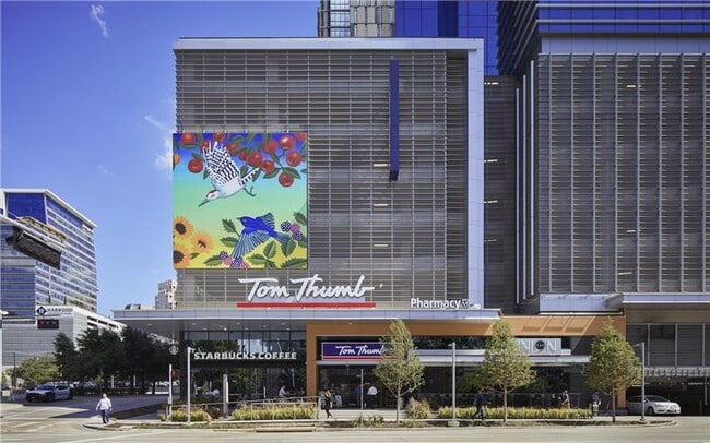 Photo - 2322 N Akard St House