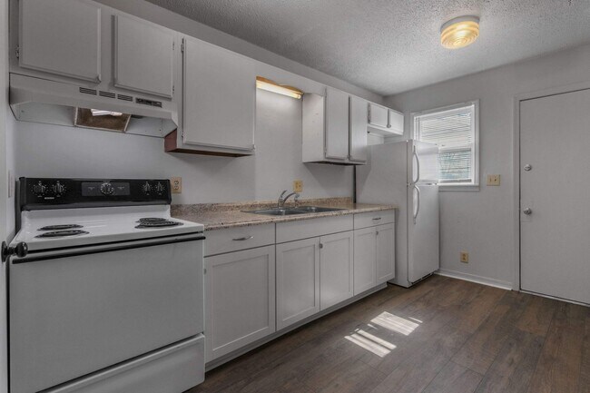 Foto del edificio - Beautiful Duplex Located near Downtown Columbia!