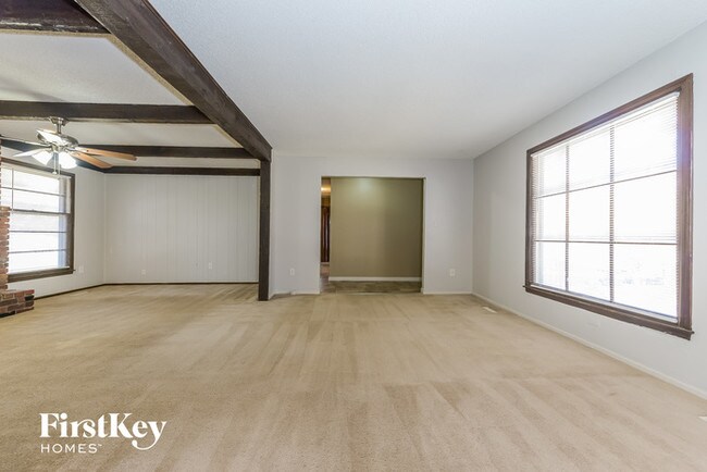 Building Photo - 7820 Woodson Rd