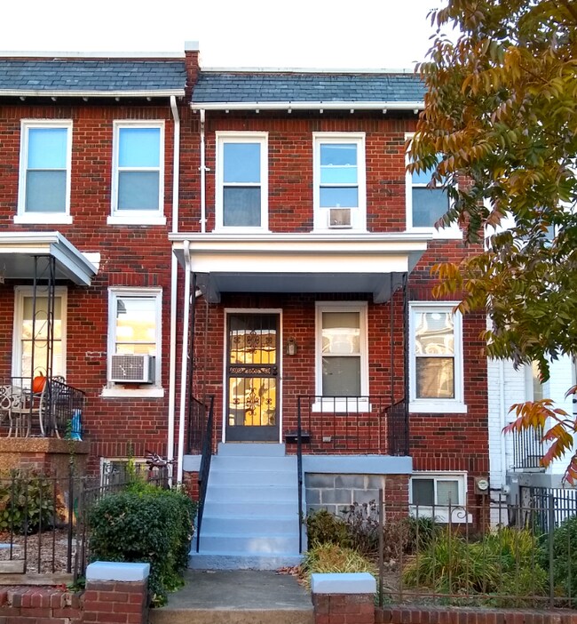 Foto del edificio - 1121 Oates St NE