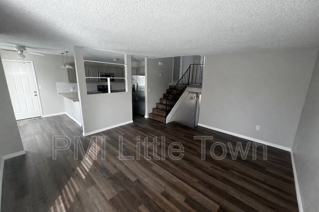 Building Photo - 1670 N Halifax Wy