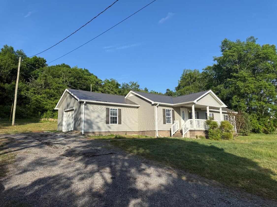 Foto del edificio - 2323 Spring Creek Rd