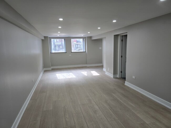 Building Photo - 1506 W Jackson Blvd