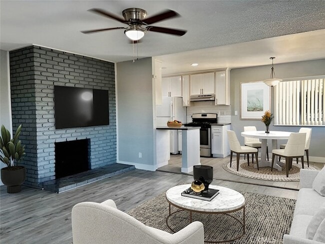 Photo - 17132 Emerald Ln Apartment