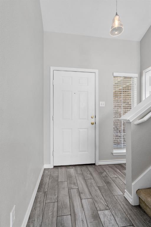 Foto del edificio - 440 Grey Feather Ct