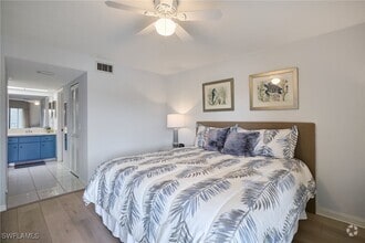 Building Photo - 400 Fox Haven Dr