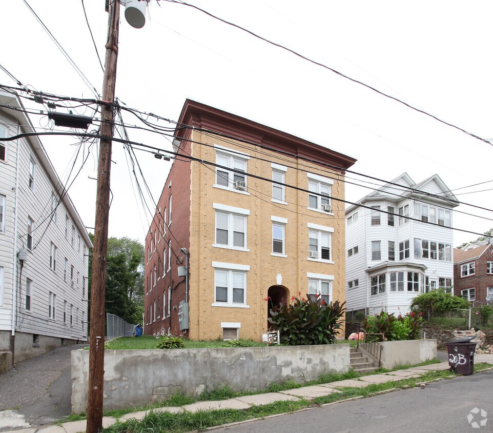 Primary Photo - 20 Beatty St