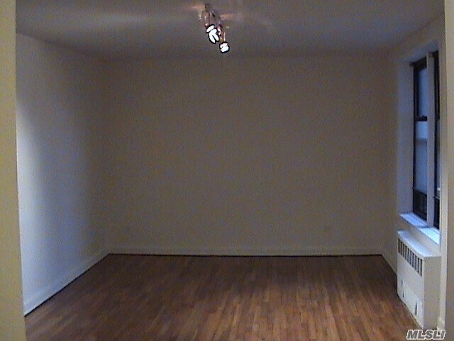 Foto del edificio - 87-20-87175 175th St