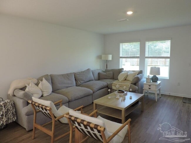 Building Photo - 4664 Carlstrom Ln