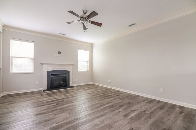 Foto del edificio - 14 Outwater Ridge Dr