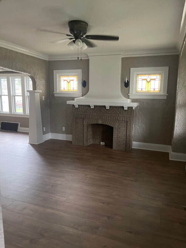 Foto principal - 5633 W Rogers St