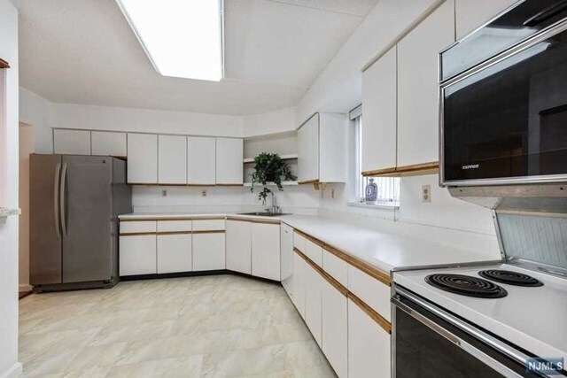 Foto del edificio - 1077 River Rd