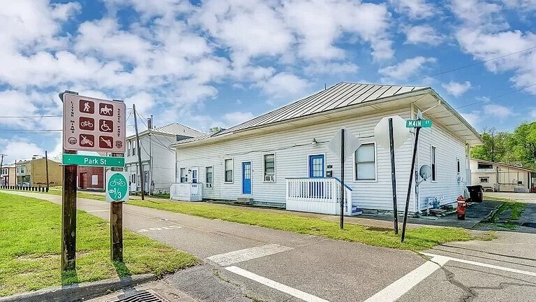 Located along bike path and near Little Miami River - 232 Main St