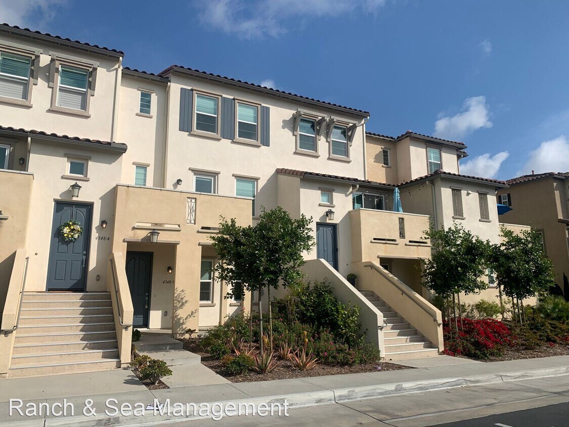 Primary Photo - 2 br, 2.5 bath House - 4348 Nautilus Way #3