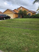 Building Photo - 238 SW Twig Ave