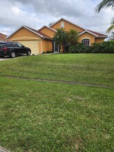 Building Photo - 238 SW Twig Ave