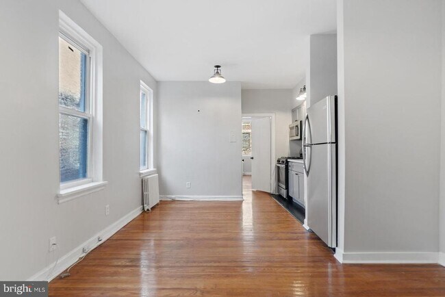 Building Photo - 623-25 Pine St