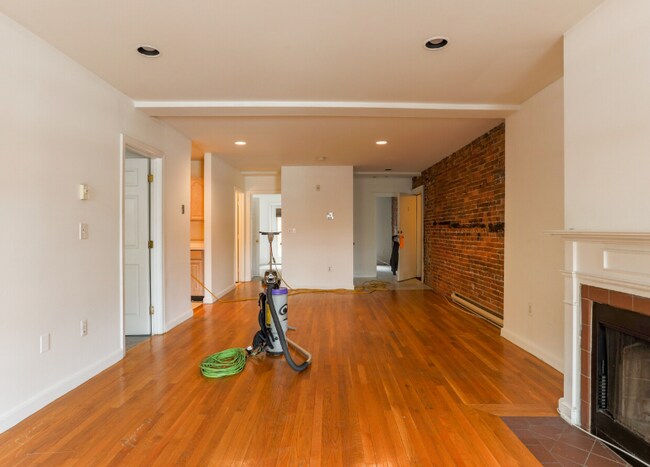 Foto del edificio - 1742 Washington St