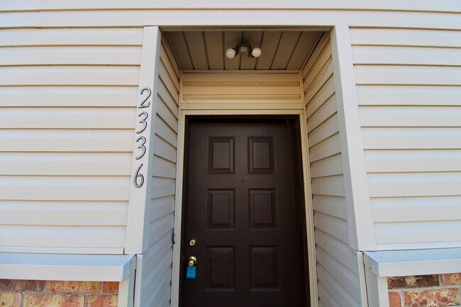 Foto del edificio - 2336 Heatherfield