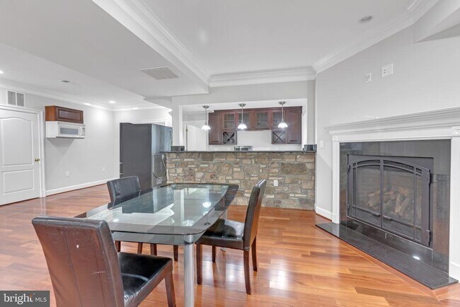 Foto del edificio - 6529 Fairlawn Dr