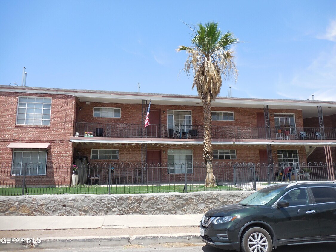 Foto principal - 701 W Yandell Dr