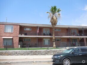 Building Photo - 701 W Yandell Dr