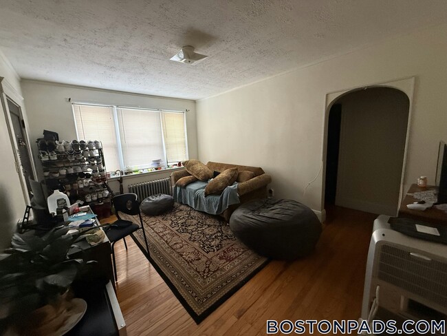 Foto del edificio - 349 Pleasant St