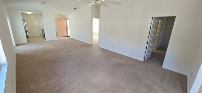 Foto del edificio - Prime Location – Just Minutes from Lake Sumter Landing and Spanish Springs!