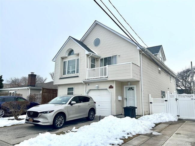 Building Photo - 259 Lincoln Blvd