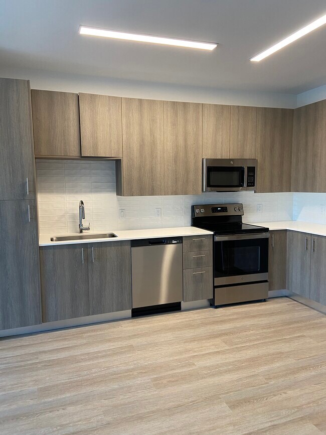 Building Photo - 14601 Biscayne Blvd
