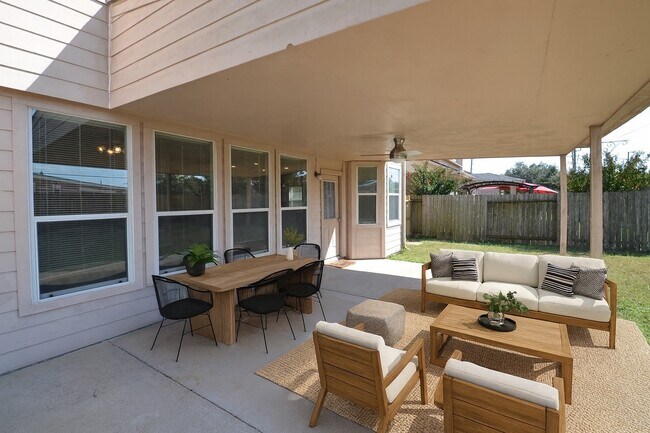 Foto del edificio - 6719 Wide Creek Dr