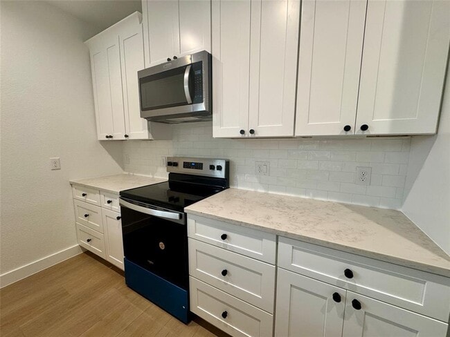 Foto del edificio - 5911 Coventry Ln