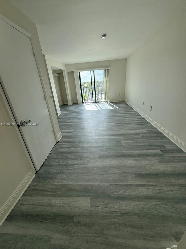 Foto del edificio - 5787 SW 72nd St