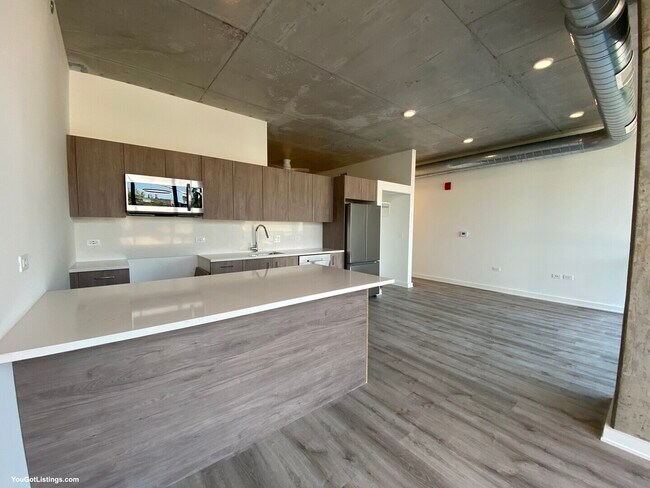 Building Photo - 1118 W Patterson Ave