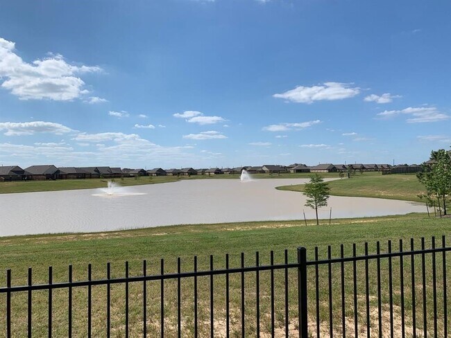 Foto del edificio - 4619 Grigio Pines Dr