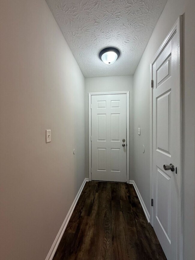 Foto del edificio - 139 Cedar Ct