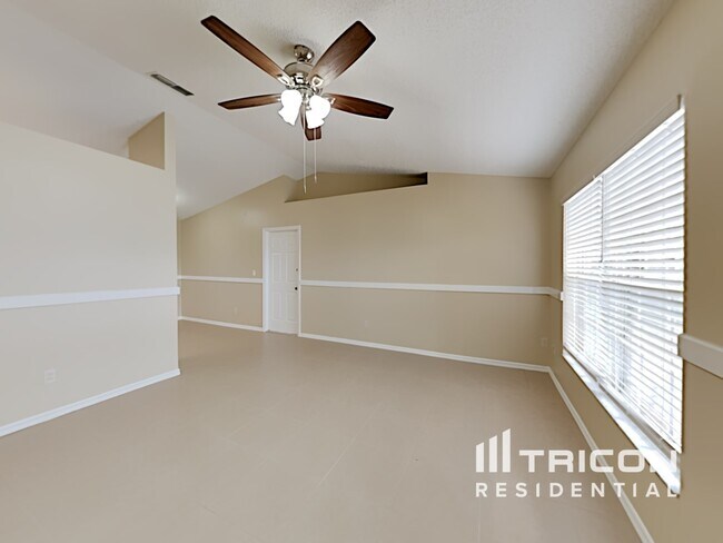 Building Photo - 1583 Naples Cir