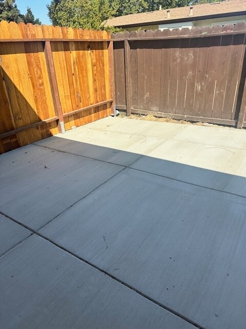 Foto del edificio - 1120 School St