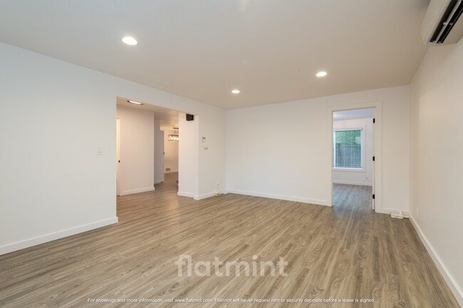 Foto del edificio - 20005 25th Ave NE