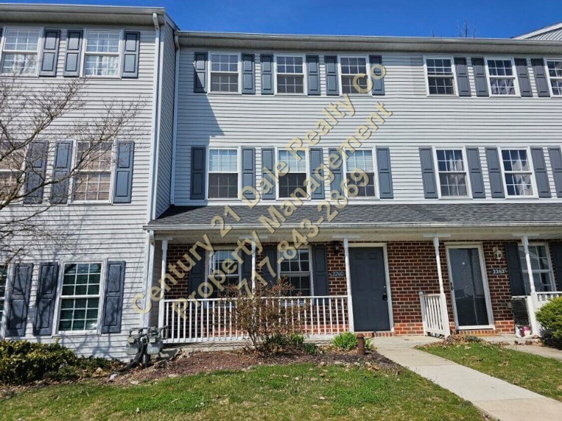 Primary Photo - 2 Bedroom Townhome in Central York School ...