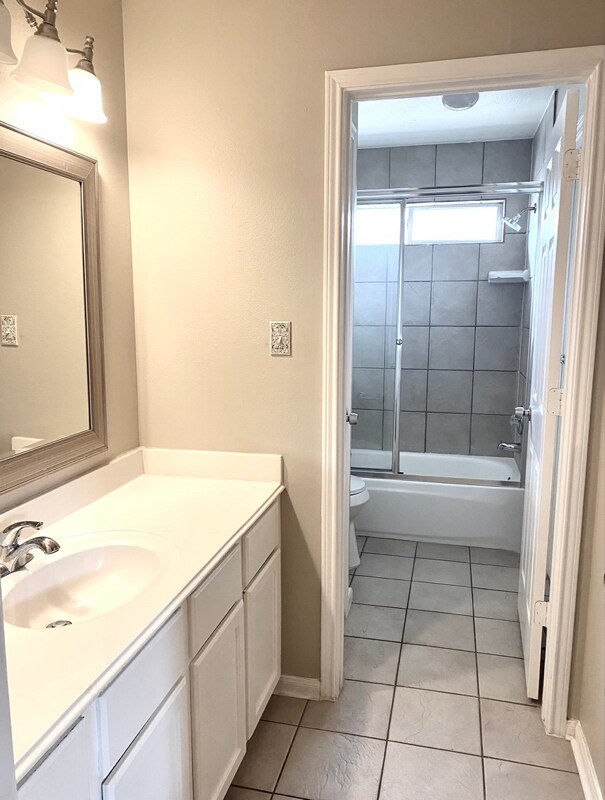 Foto del edificio - 24210 Schivener House Ln