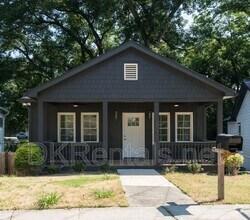 Building Photo - 1017 Ashby Terrace NW